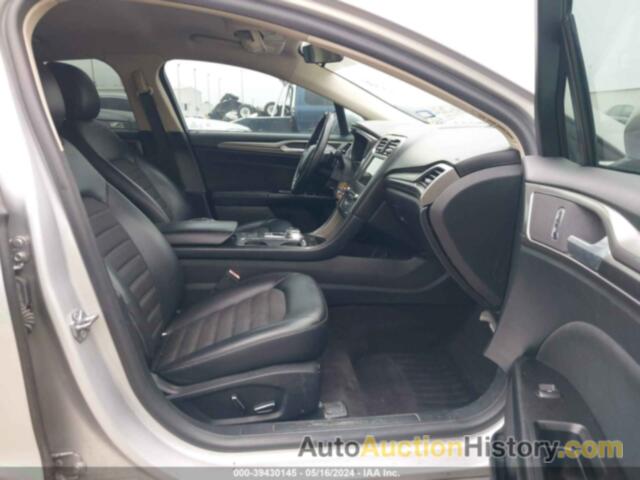 FORD FUSION SE, 3FA6P0HD2HR321875