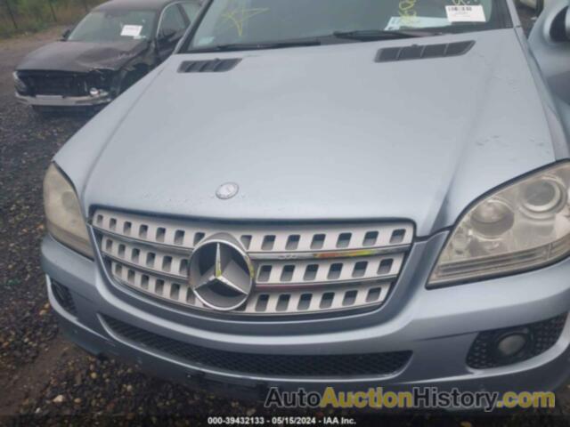 MERCEDES-BENZ ML 500, 4JGBB75E67A204690