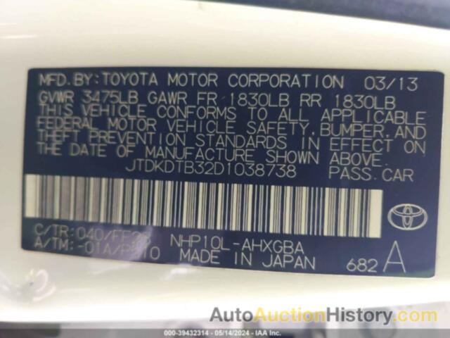 TOYOTA PRIUS C THREE, JTDKDTB32D1038738