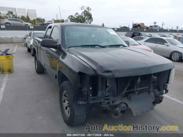 CHEVROLET SILVERADO 1500 LS, 1GCRCREA5BZ161849