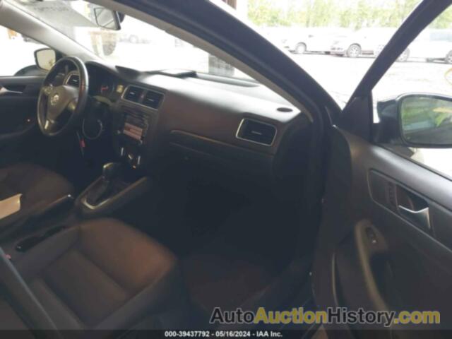 VOLKSWAGEN JETTA 2.5L SE, 3VWDX7AJ7CM351869