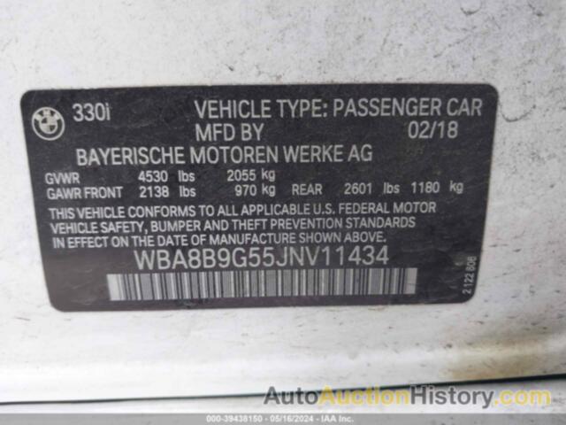 BMW 330 I, WBA8B9G55JNV11434