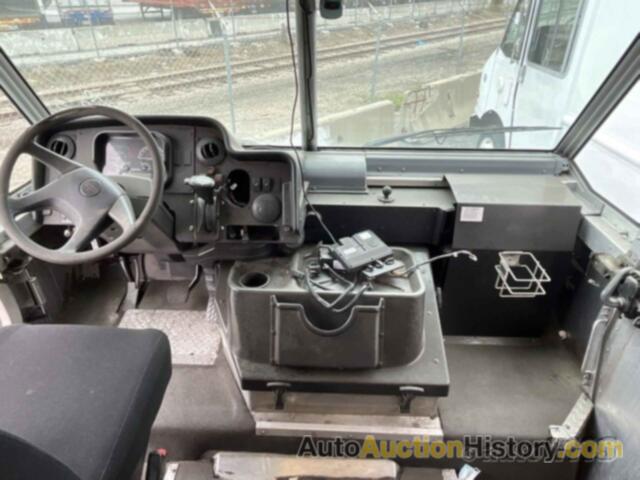 FREIGHTLINER CHASSIS M LINE WALK-IN VAN, 4UZACDDU4BCBF5971