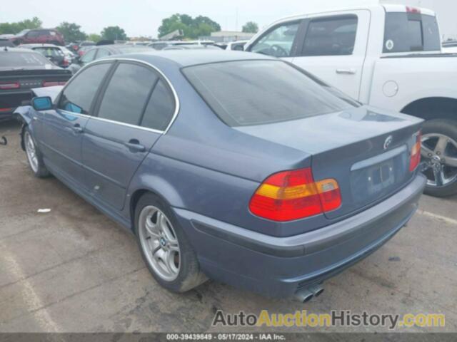 BMW 330 I, WBAEV53432KM17717