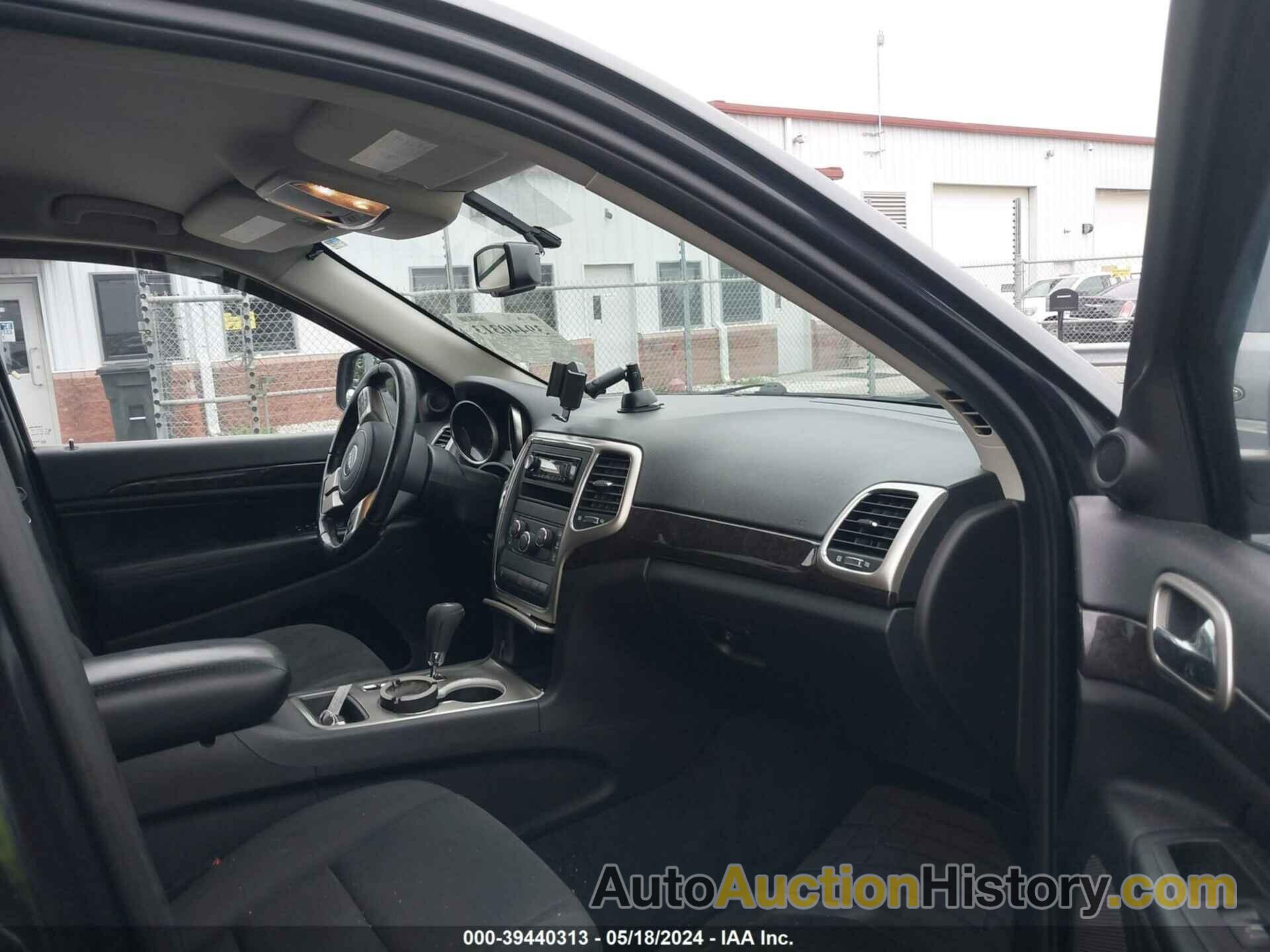 JEEP GRAND CHEROKEE LAREDO, 1C4RJFAG7CC250907