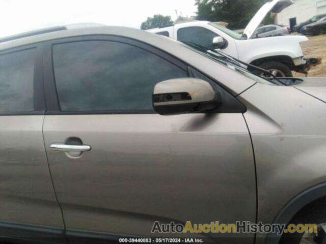 KIA SORENTO LX, 5XYKT4A26BG048798