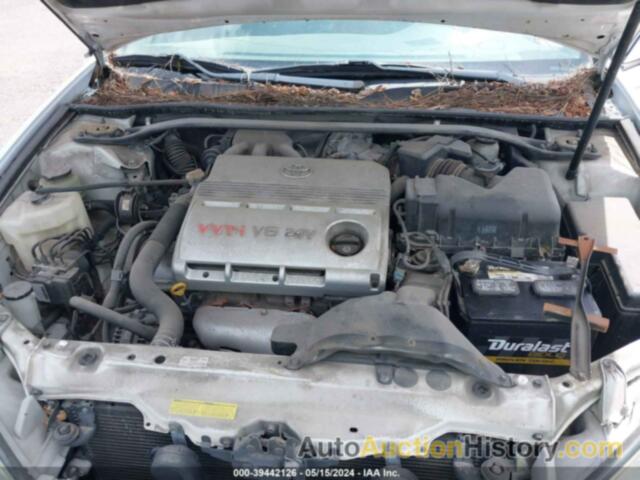 TOYOTA CAMRY LE V6, 4T1BF30K25U092010