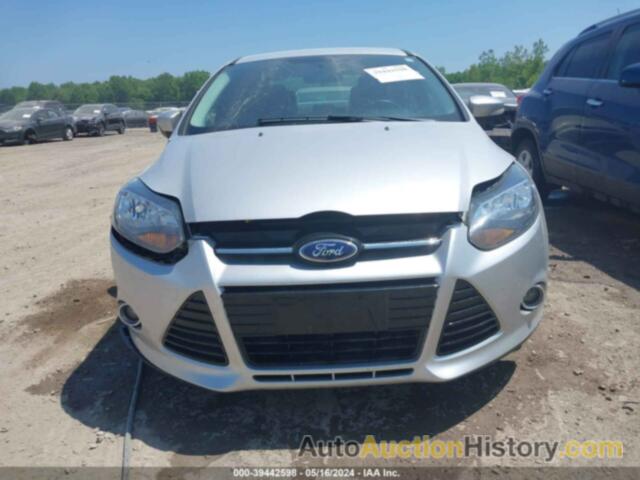 FORD FOCUS TITANIUM, 1FADP3J28EL354505