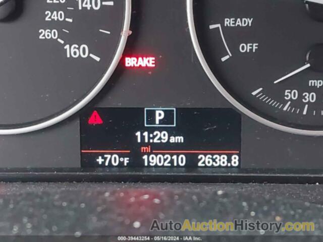 BMW 320I, WBA3B1C58FK135967