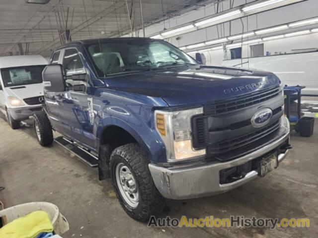 FORD F-250 XL, 1FD7X2B67JEC81818