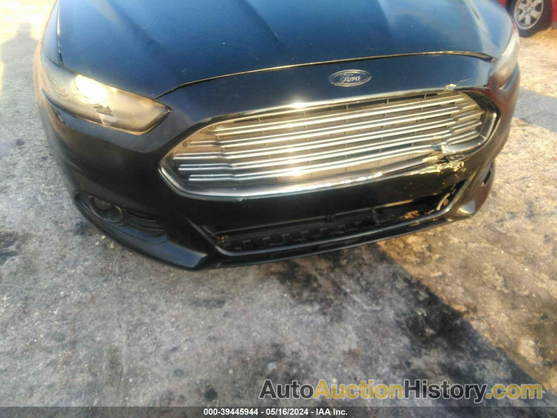 FORD FUSION SE, 3FA6P0HD5ER137297