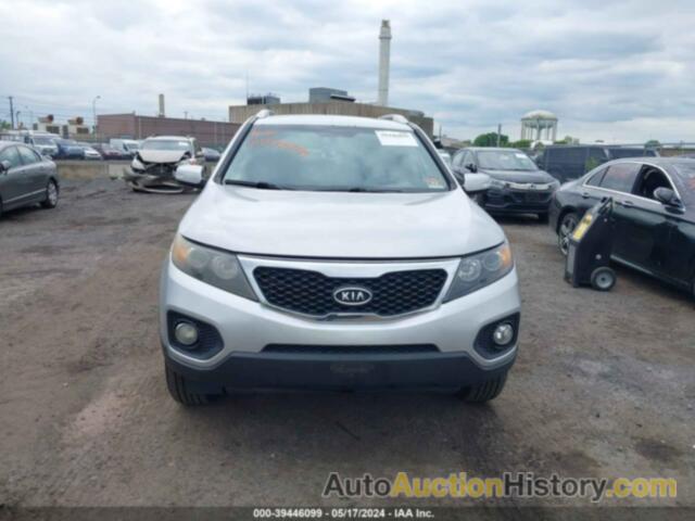 KIA SORENTO LX, 5XYKTCA15BG033131