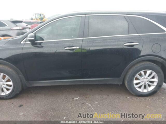 KIA SORENTO 2.4L LX, 5XYPG4A37JG376877