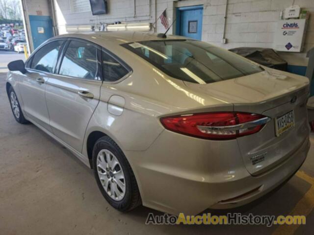 FORD FUSION S, 3FA6P0G74KR152350