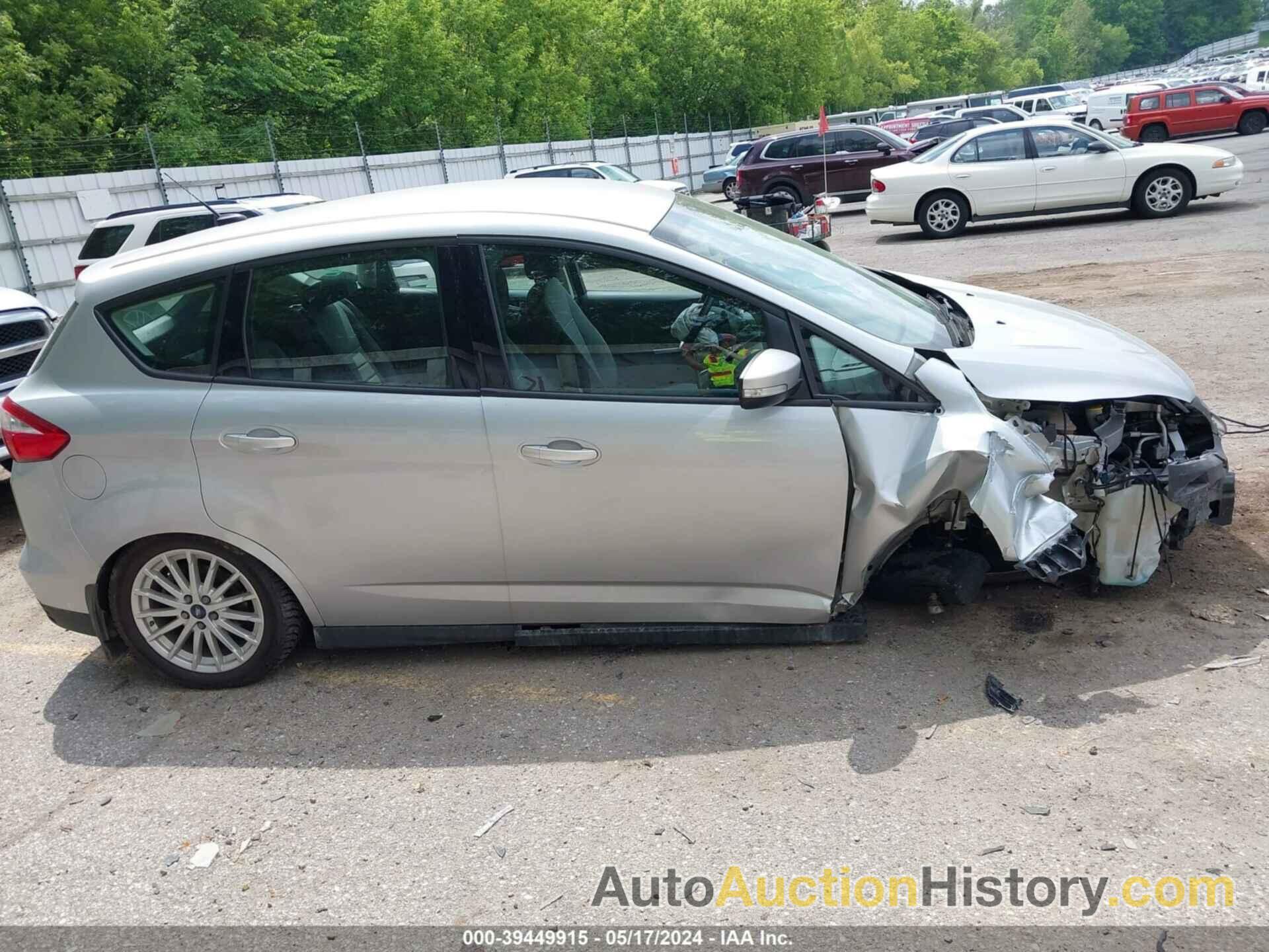 FORD C-MAX HYBRID SE, 1FADP5AU2DL511148