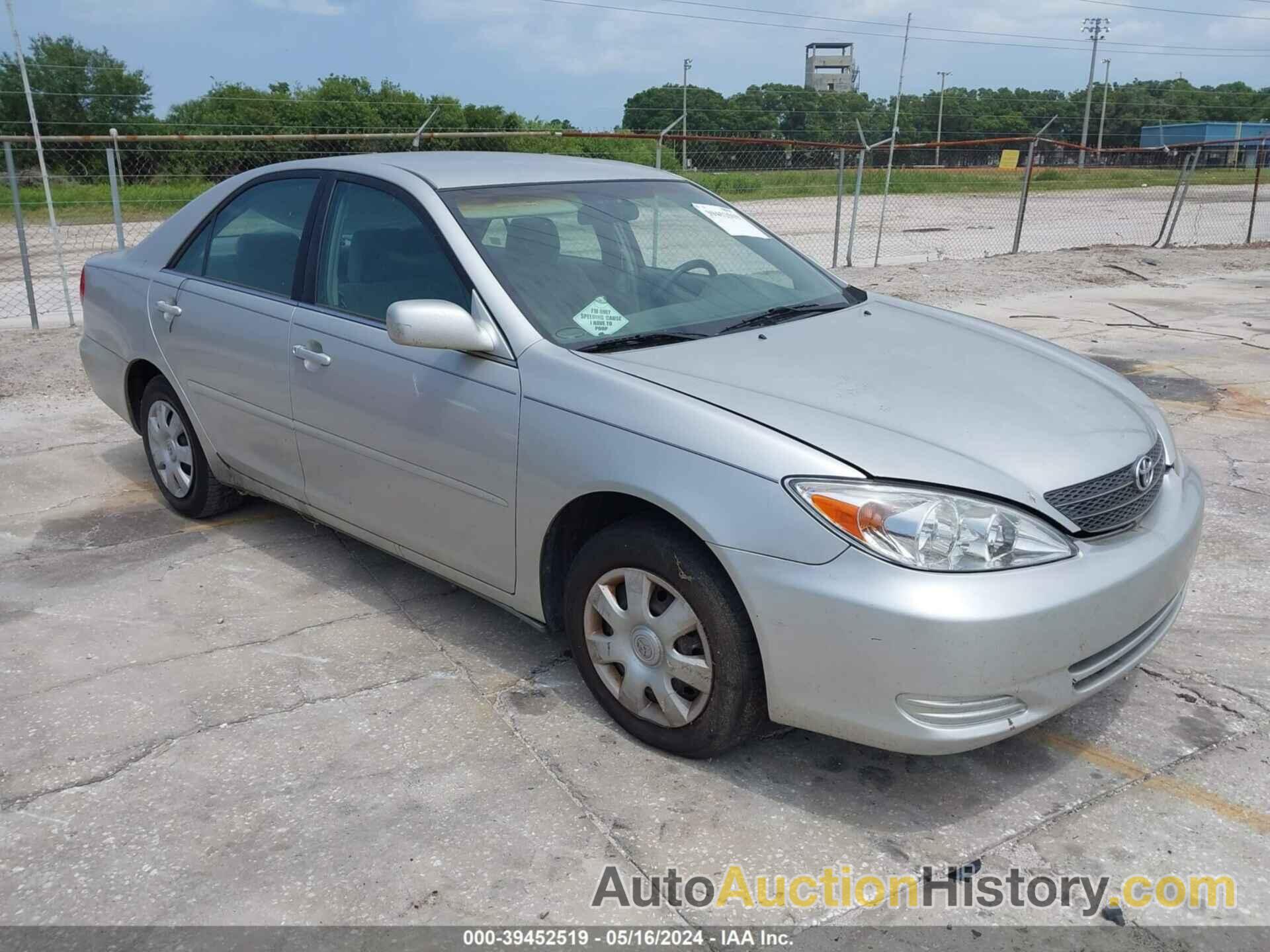 TOYOTA CAMRY LE, 4T1BE32K04U910607