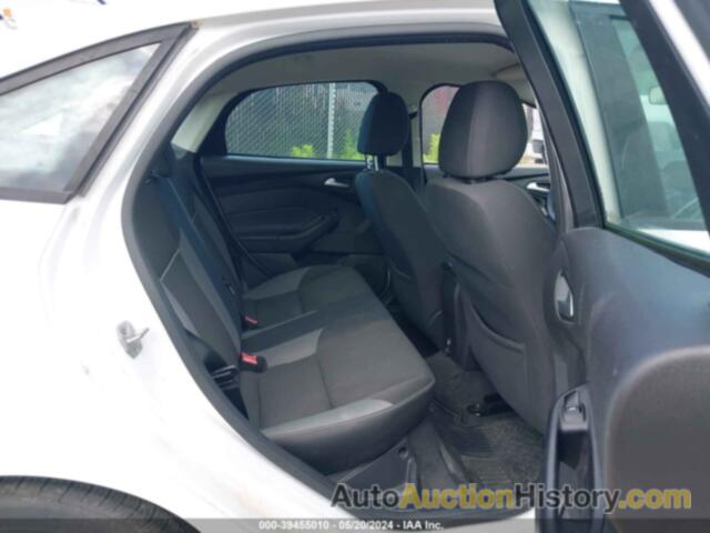 FORD FOCUS SE, 1FADP3F26EL143229