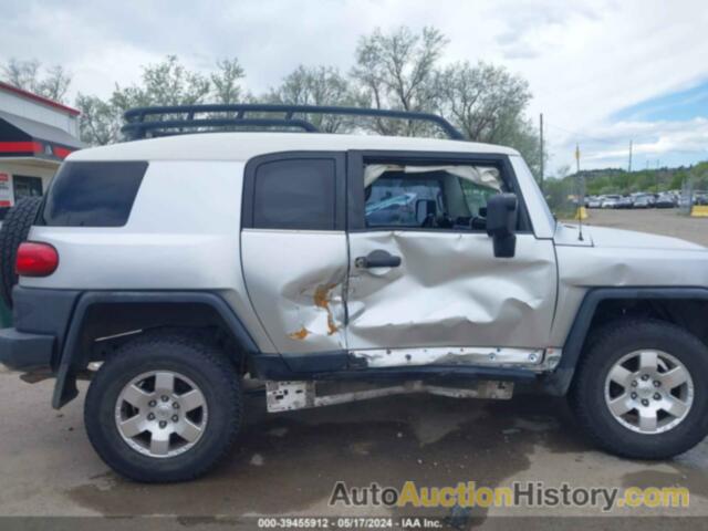 TOYOTA FJ CRUISER, JTEBU11F570089785