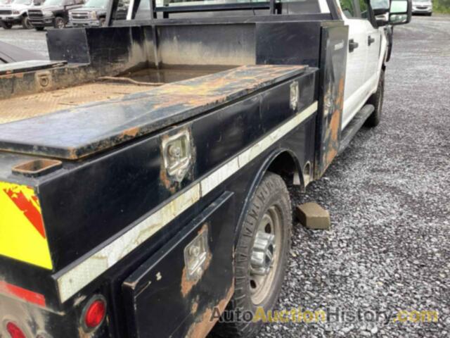 FORD F-250 XL, 1FT7W2B69JEB80903