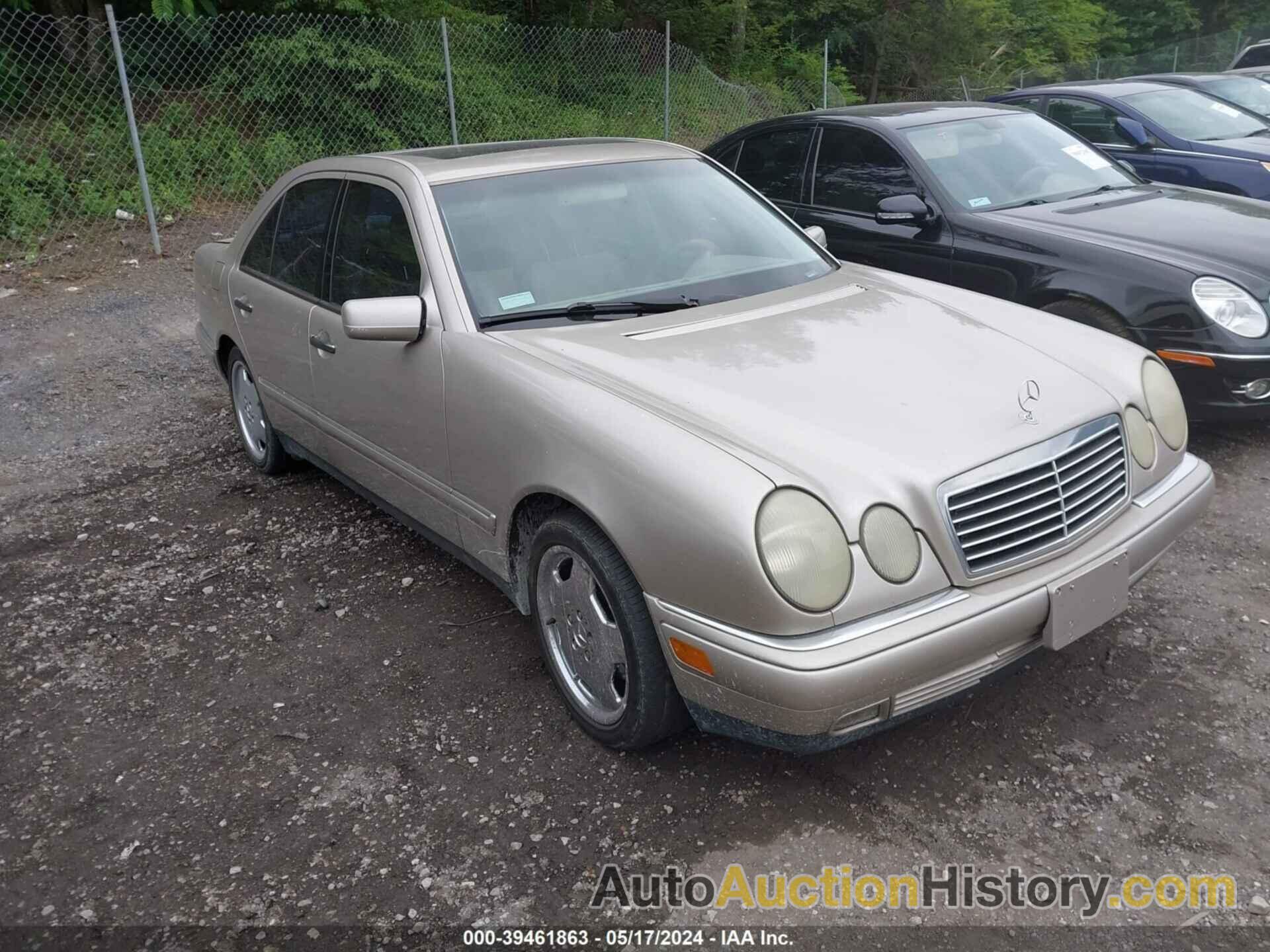 MERCEDES-BENZ E 320, WDBJF65H0XA855143