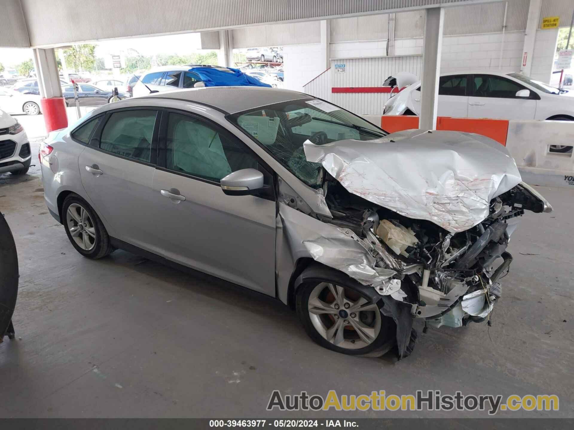 FORD FOCUS SE, 1FADP3F2XEL390415