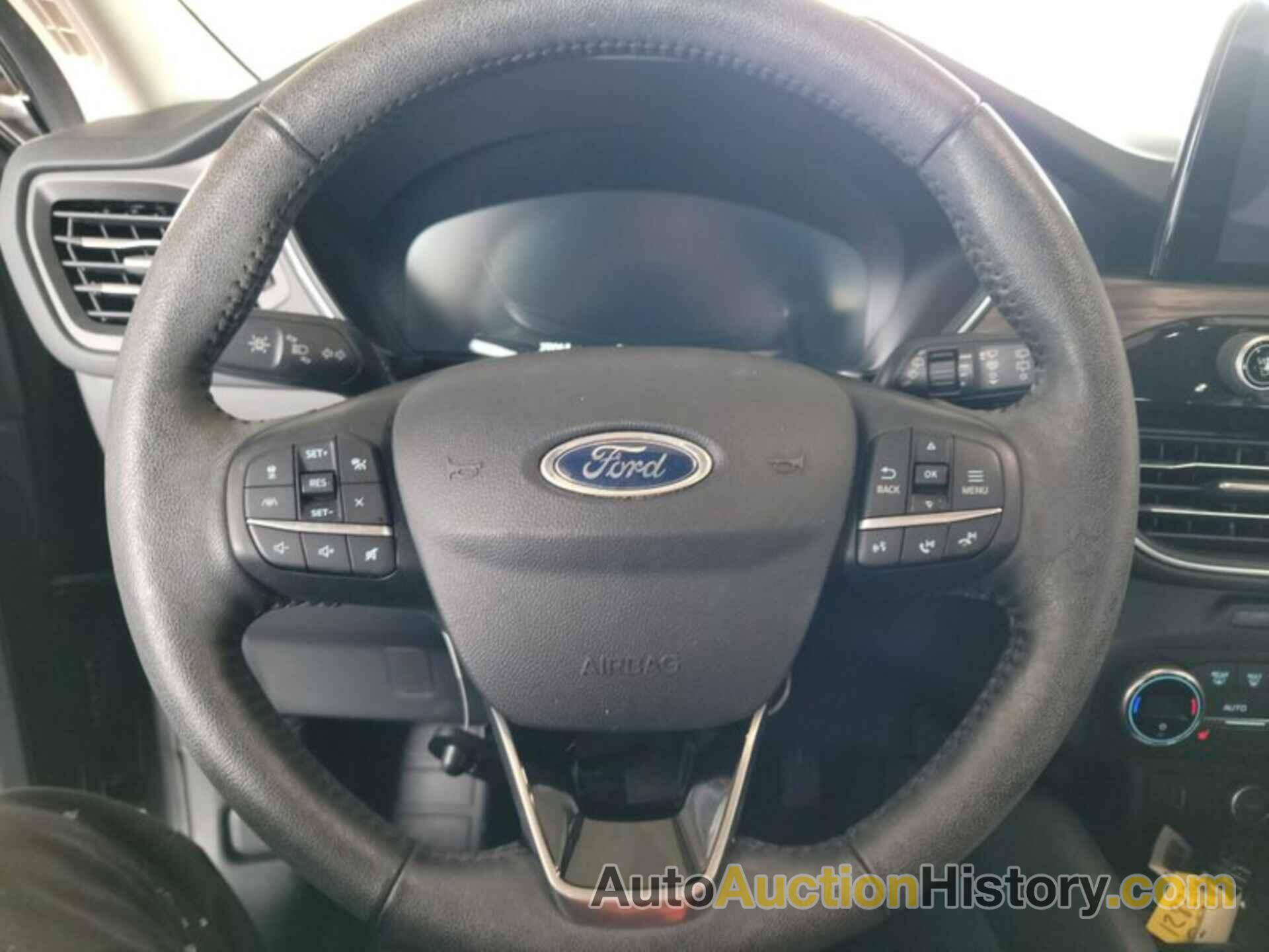 FORD ESCAPE TITANIUM HYBRID, 1FMCU0DZ9LUB82252