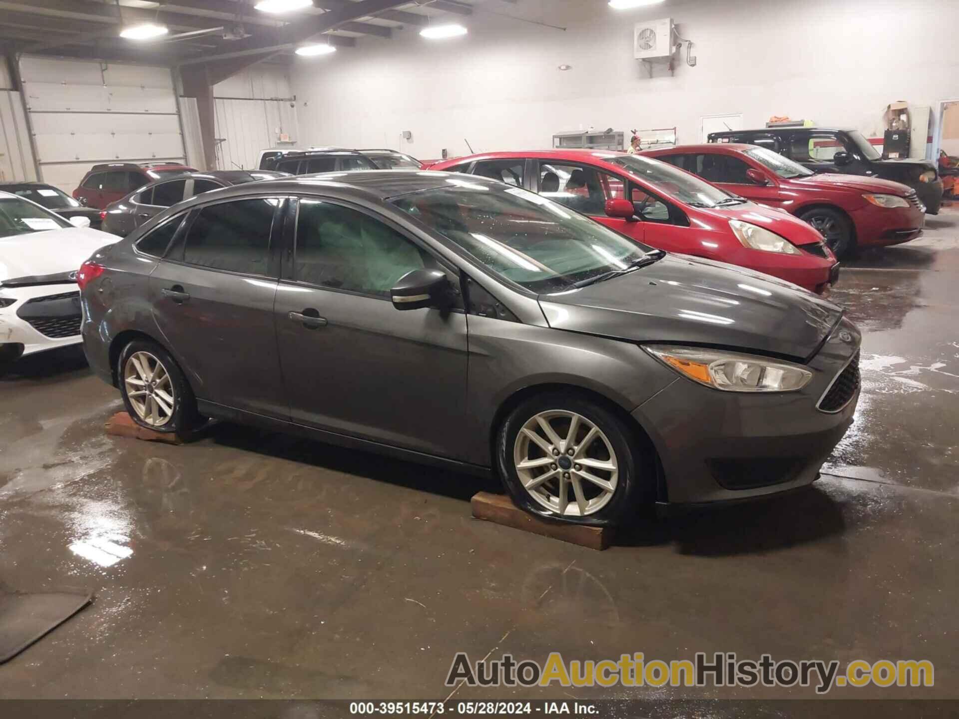 FORD FOCUS SE, 1FADP3F22GL262687