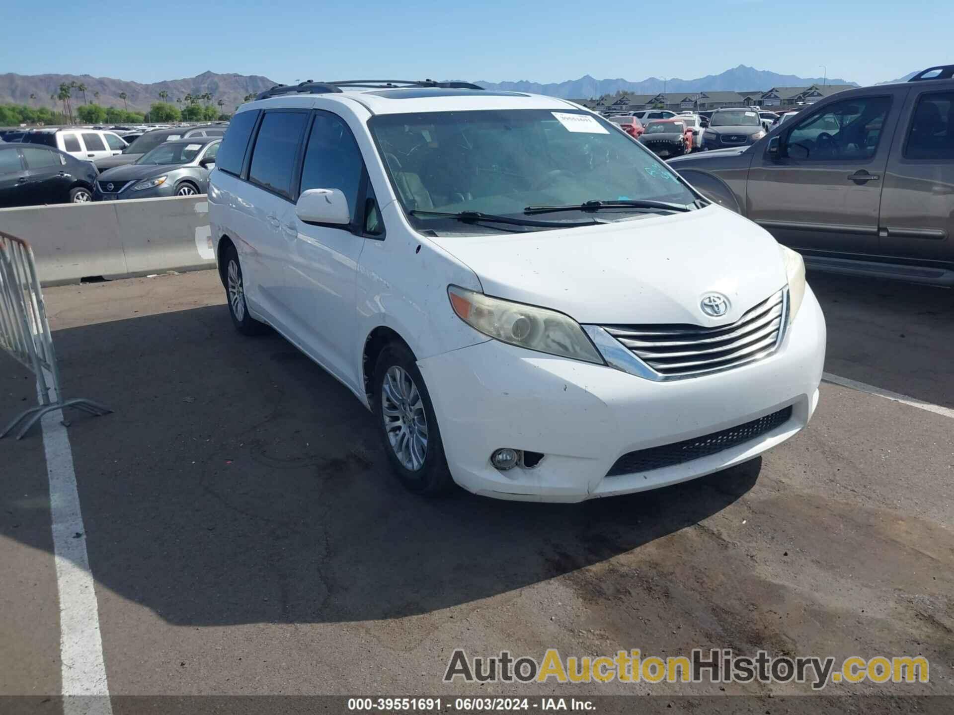 TOYOTA SIENNA XLE V6, 5TDYK3DC0BS042235