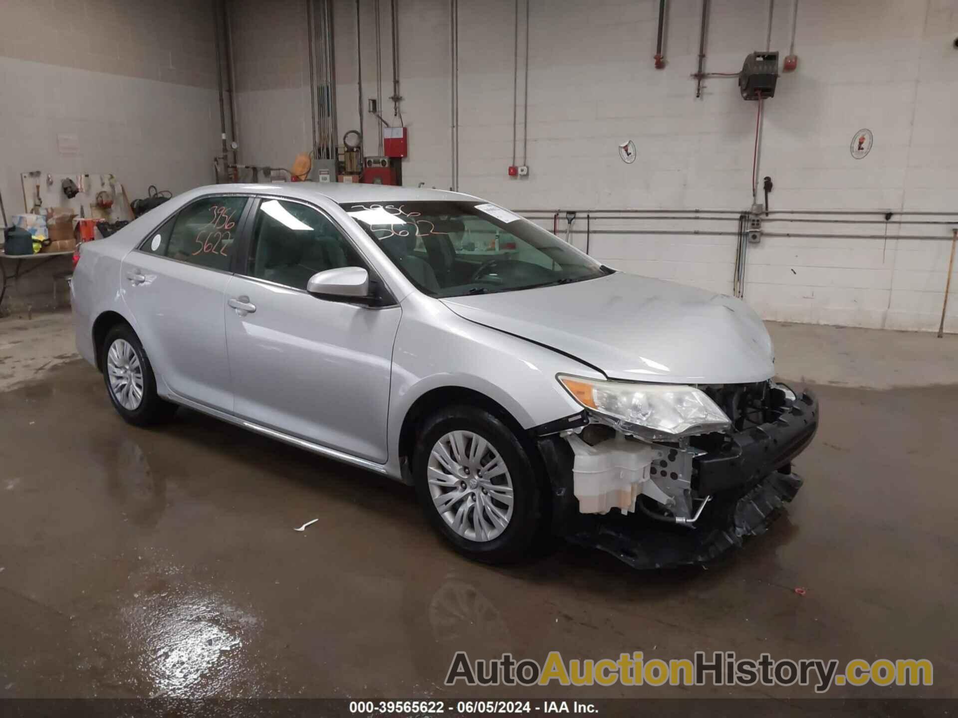 TOYOTA CAMRY LE, 4T4BF1FK4ER358239