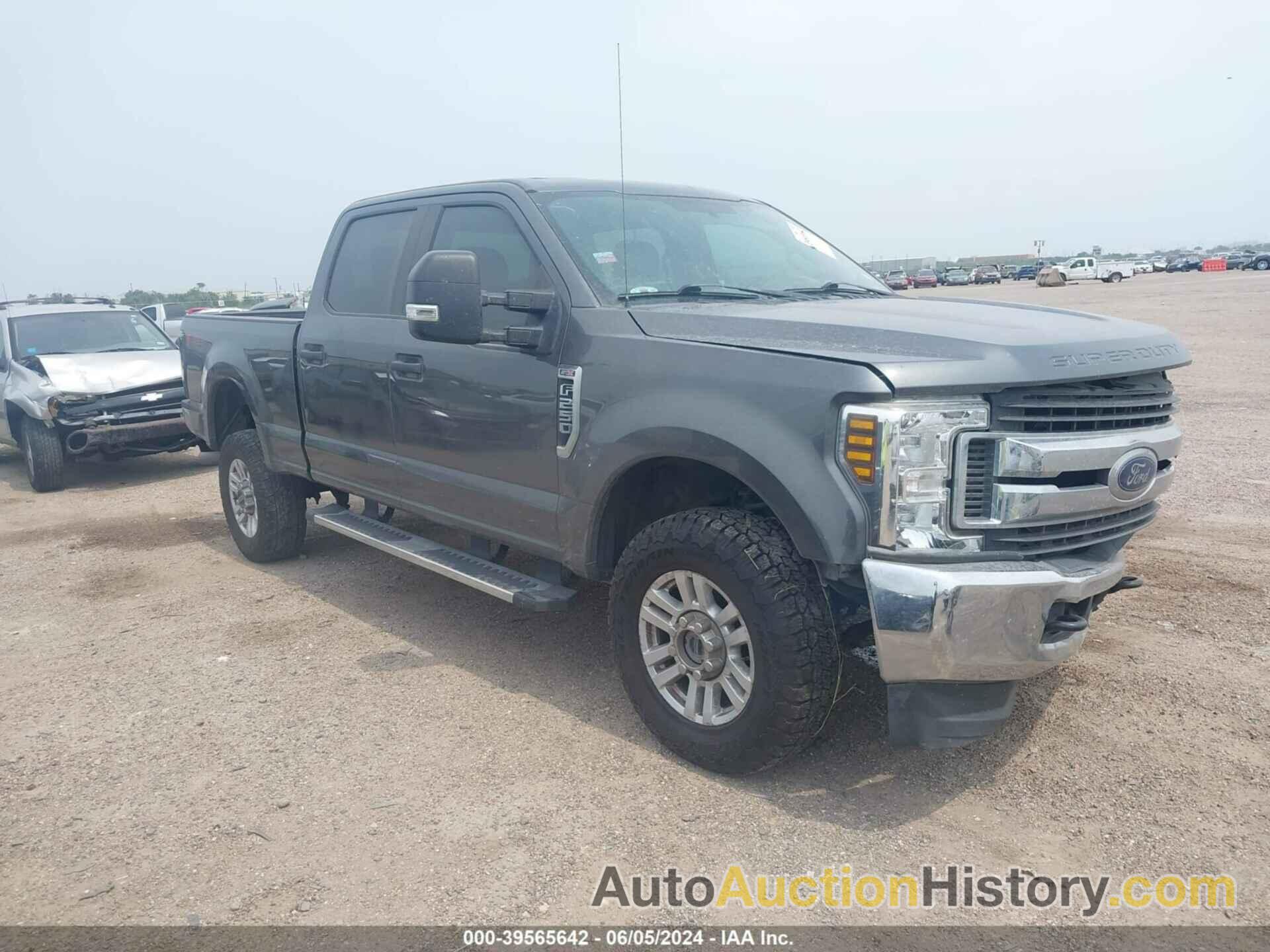 FORD F-250 XL, 1FT7W2B68KED81581