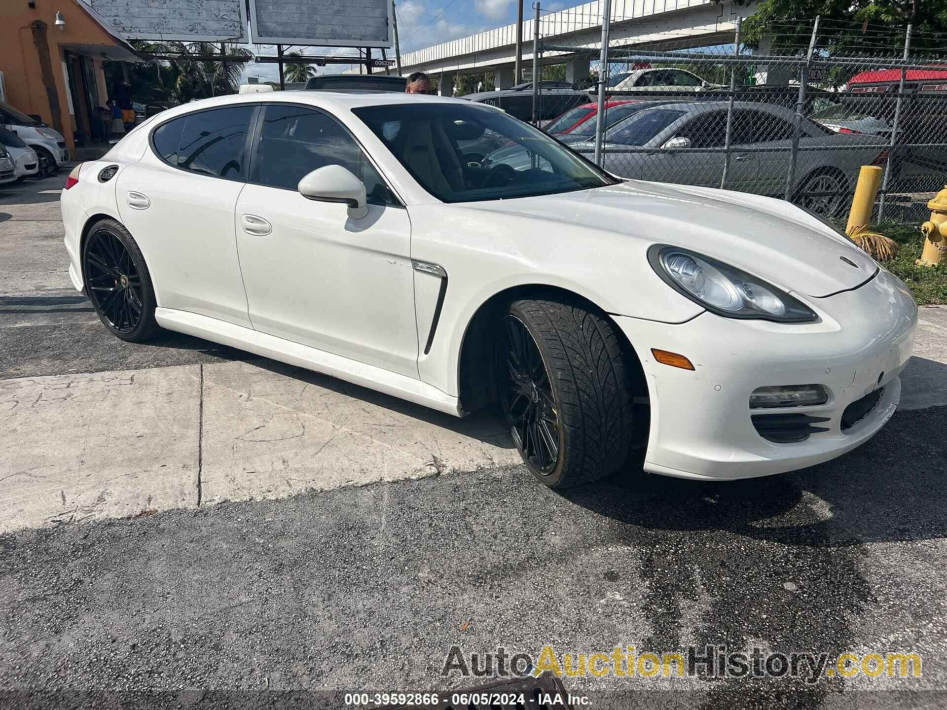 PORSCHE PANAMERA 4, WP0AA2A72BL012256