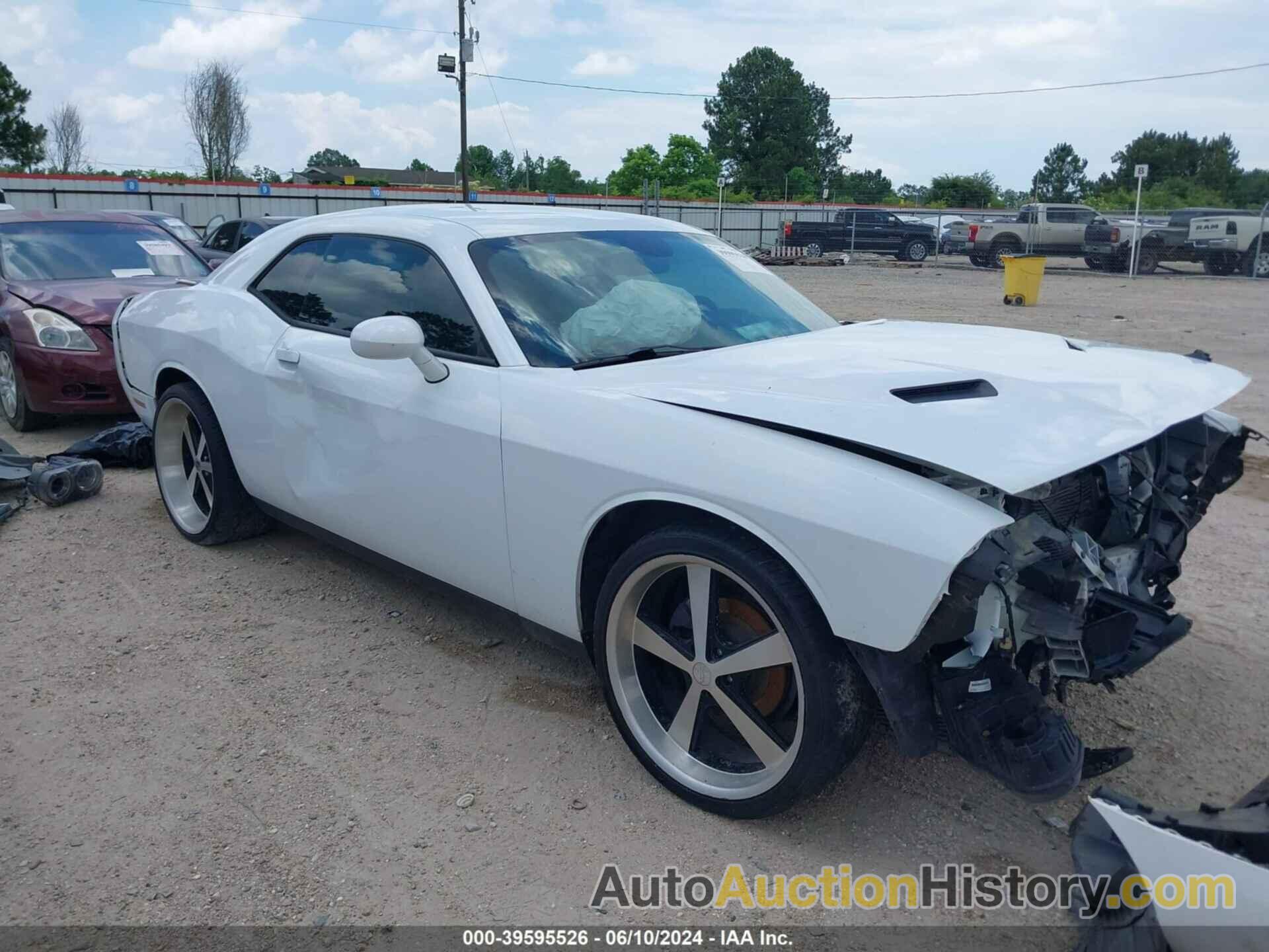 DODGE CHALLENGER SXT, 2C3CDZAG3GH125389