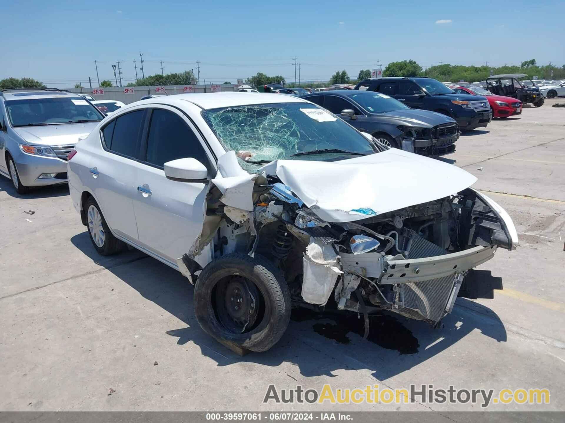 NISSAN VERSA 1.6 SV, 3N1CN7AP4JL818812