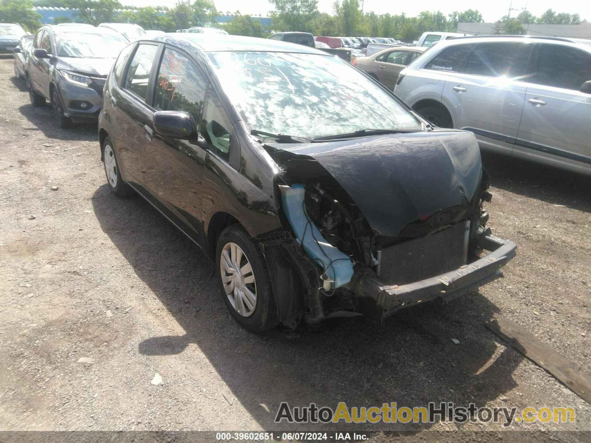 HONDA FIT, JHMGE8H3XDC077619