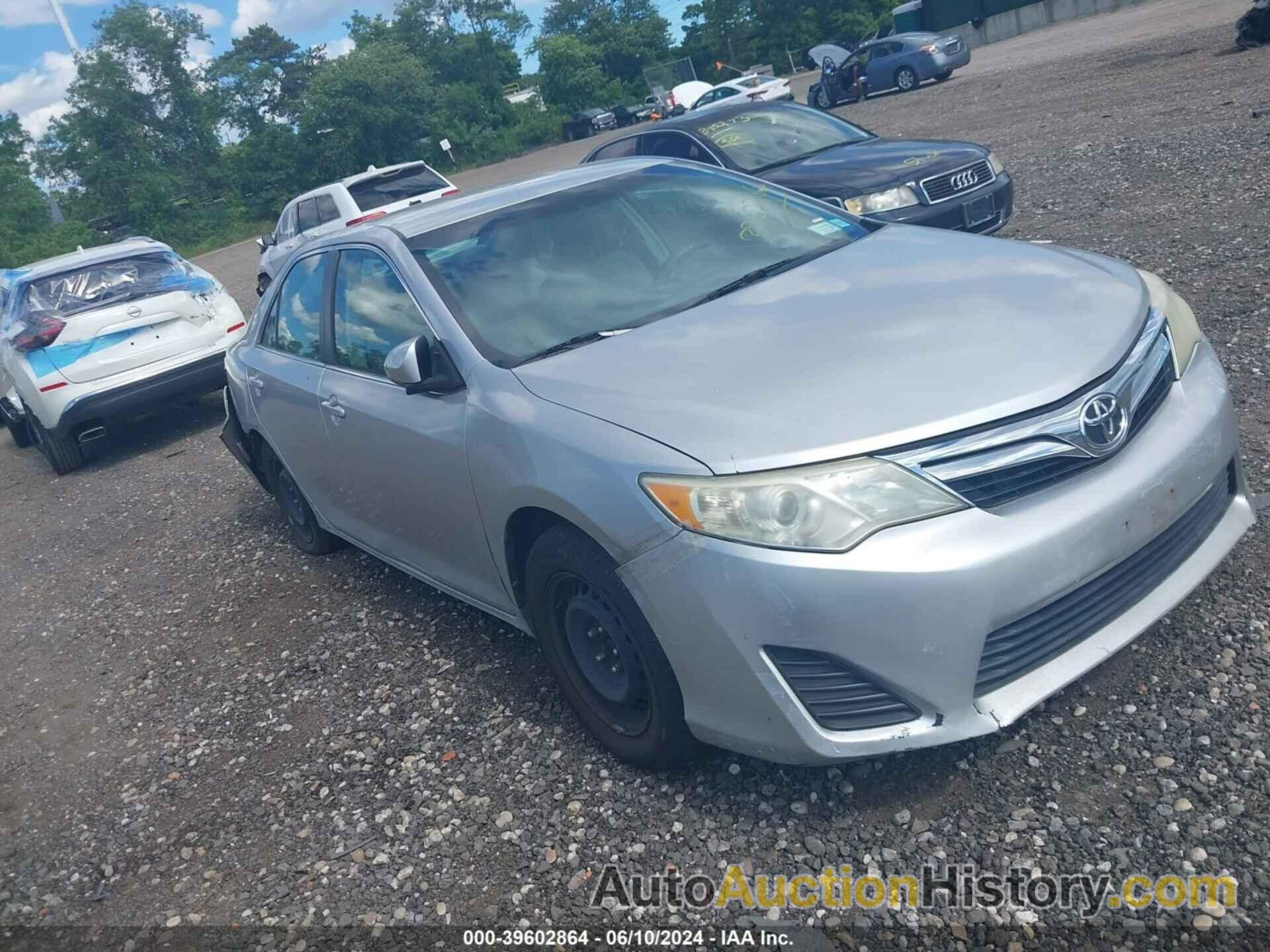 TOYOTA CAMRY LE, 4T1BF1FK7CU003296