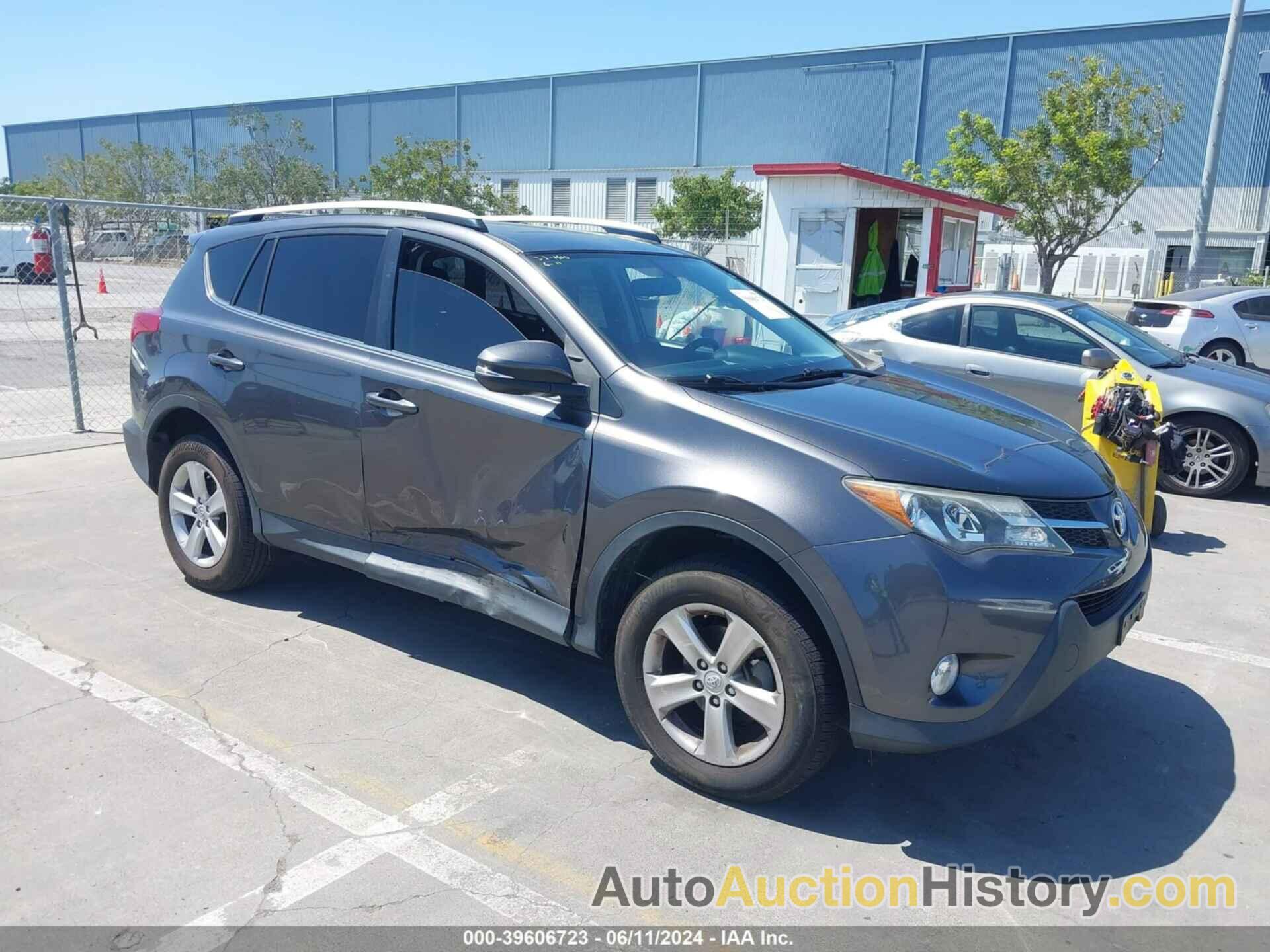 TOYOTA RAV4 XLE, JTMWFREV2EJ010564