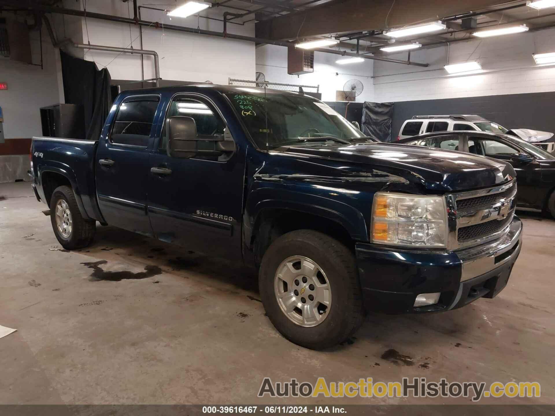 CHEVROLET SILVERADO 1500 LT, 3GCPKSE30BG288625