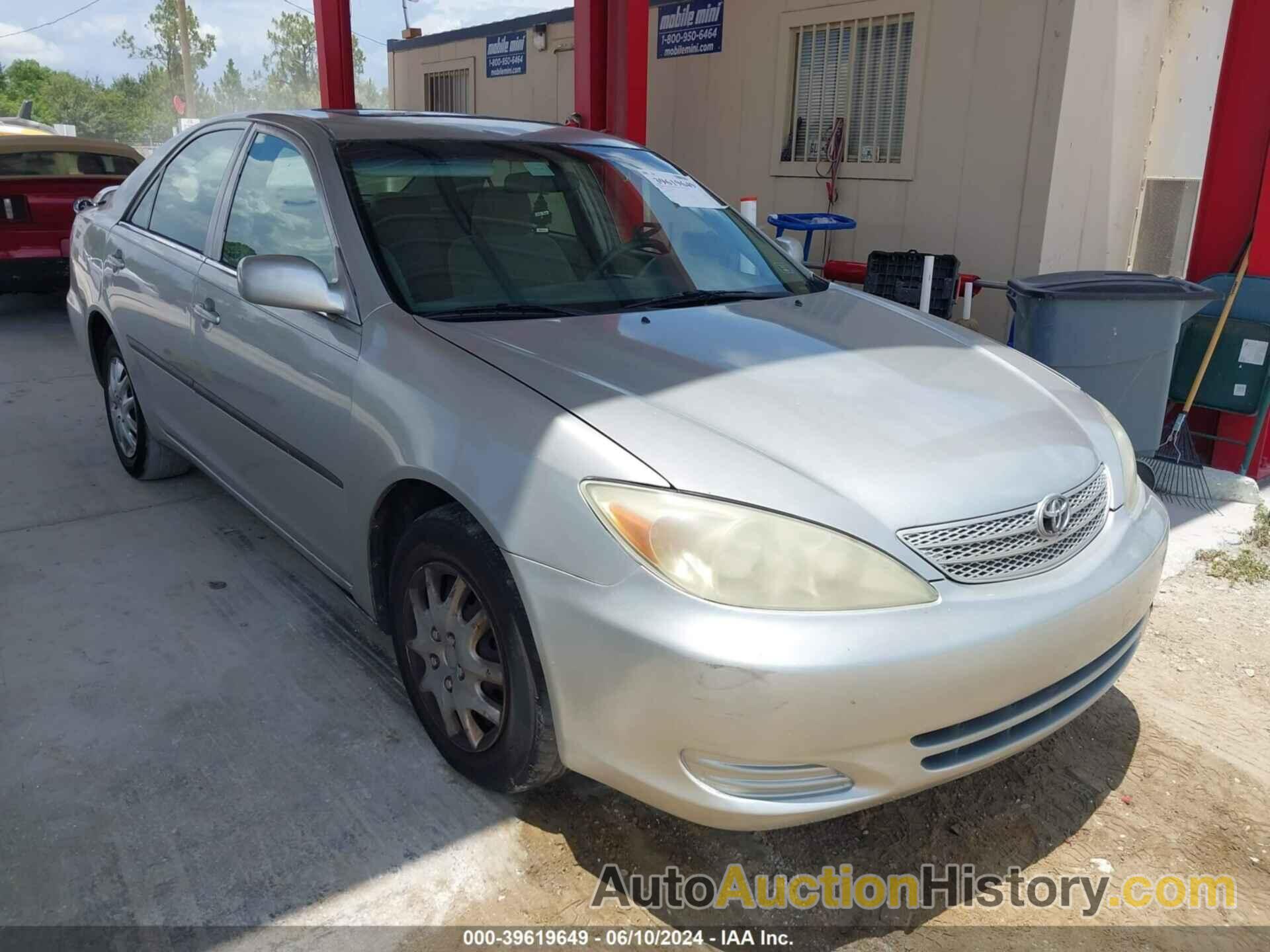 TOYOTA CAMRY LE, 4T1BE32K84U855419