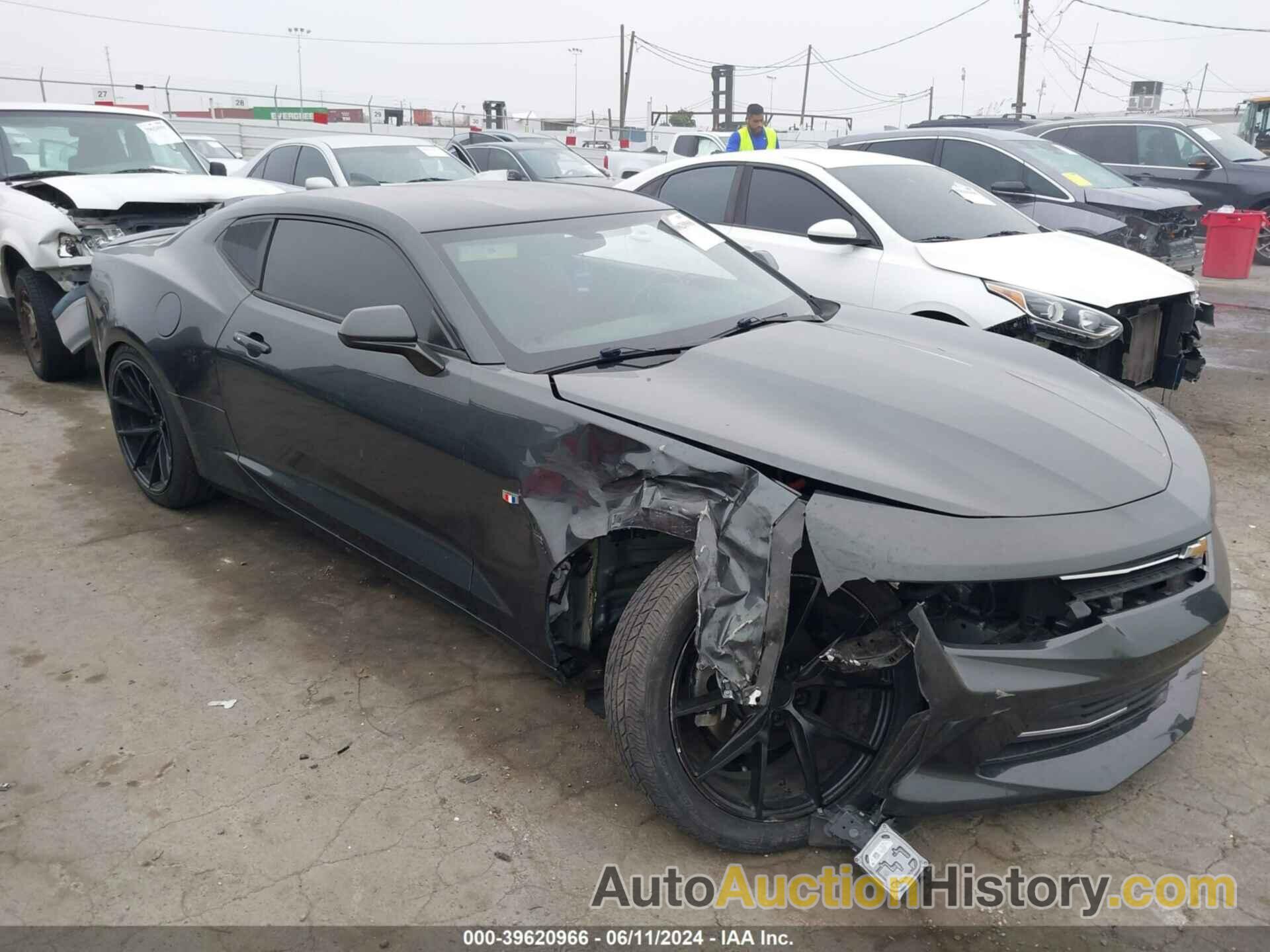 CHEVROLET CAMARO 1LS, 1G1FA1RS4J0113672