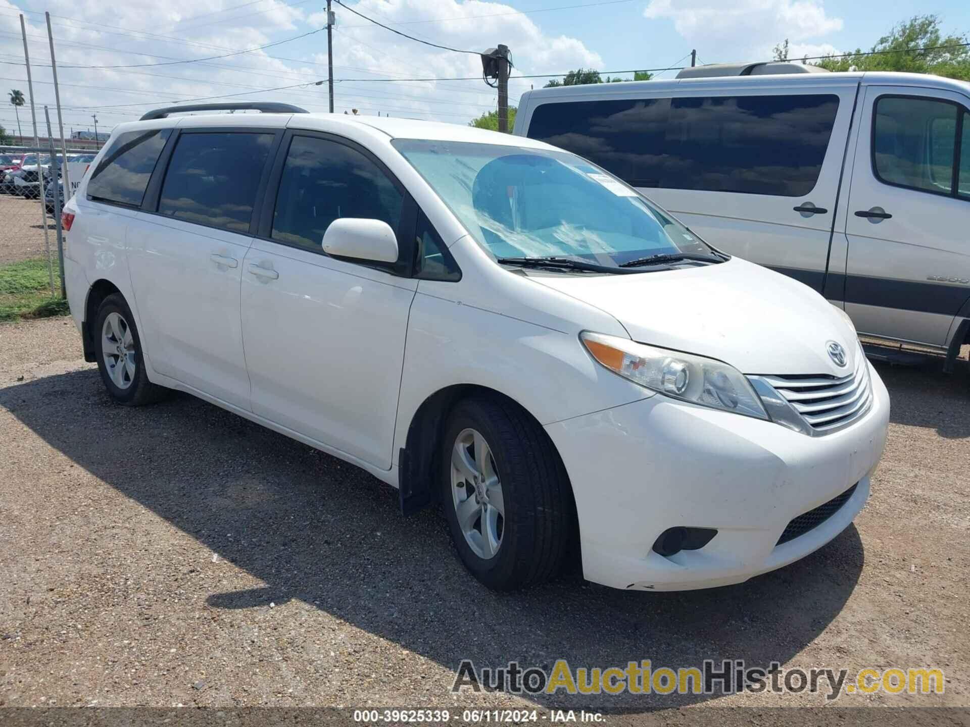 TOYOTA SIENNA LE 8 PASSENGER, 5TDKZ3DC2HS888828