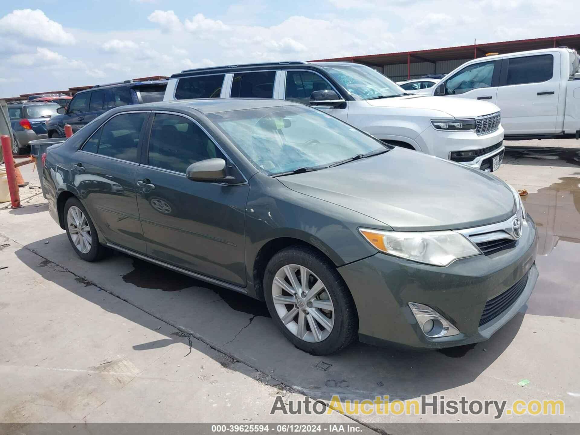TOYOTA CAMRY XLE, 4T1BF1FK1DU703168