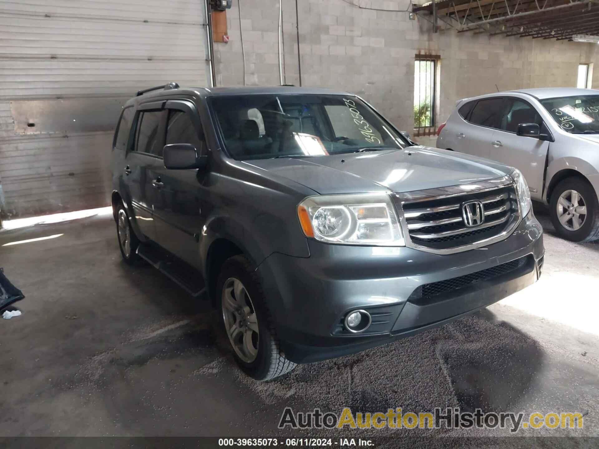 HONDA PILOT EX-L, 5FNYF4H51CB032387