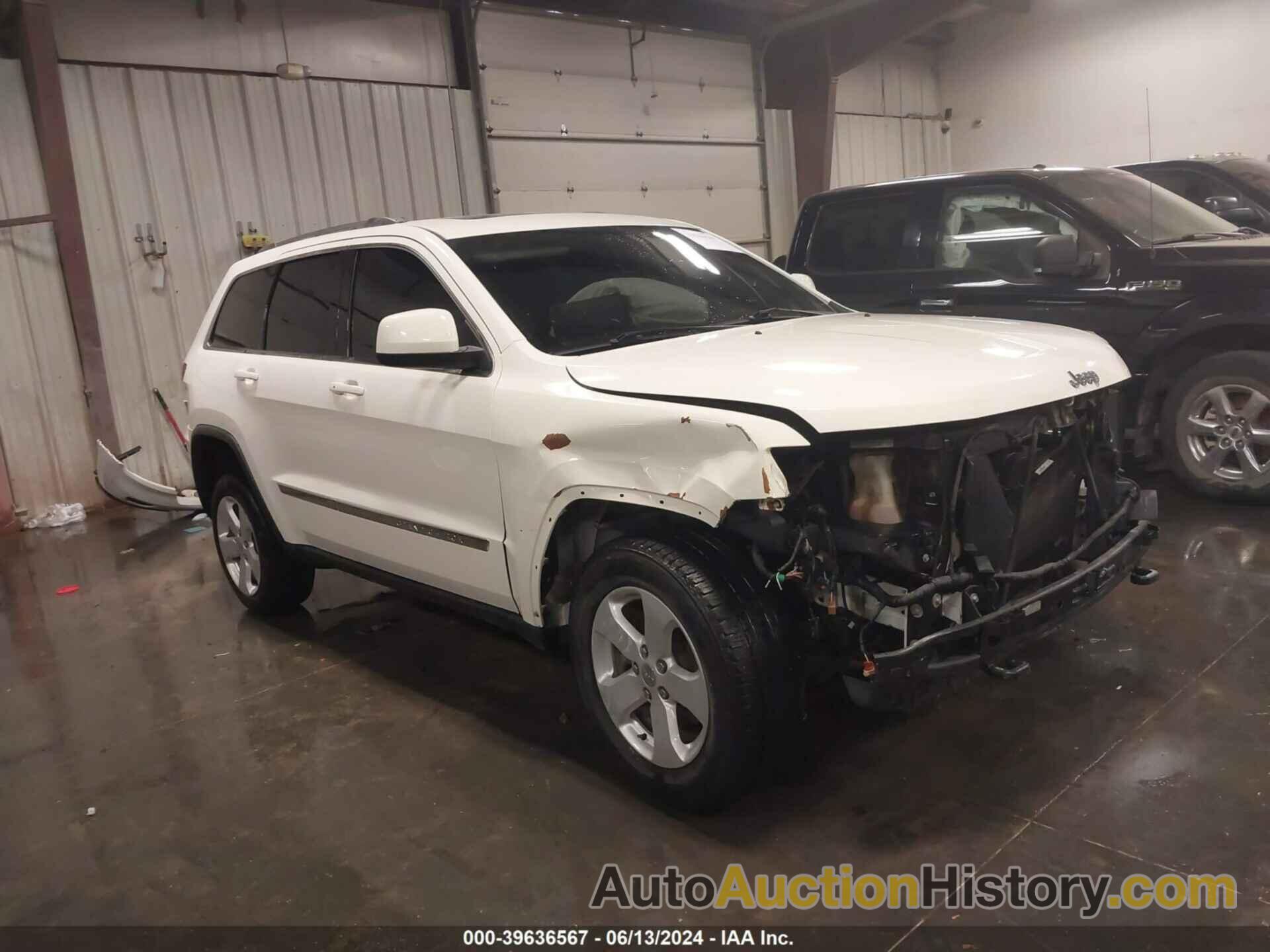 JEEP GRAND CHEROKEE LAREDO, 1J4RR4GG3BC738149