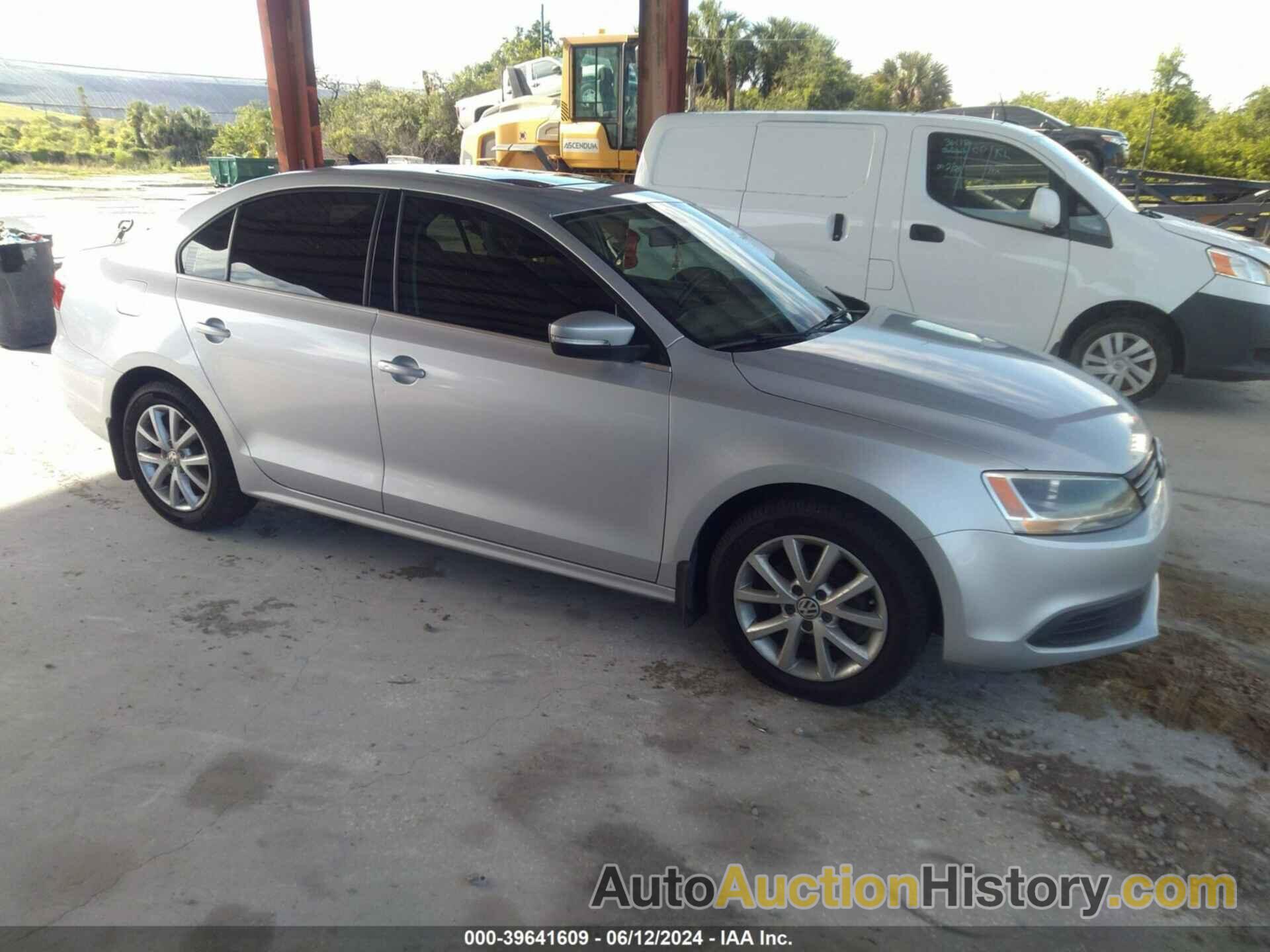 VOLKSWAGEN JETTA SE, 3VWD07AJ5EM402289