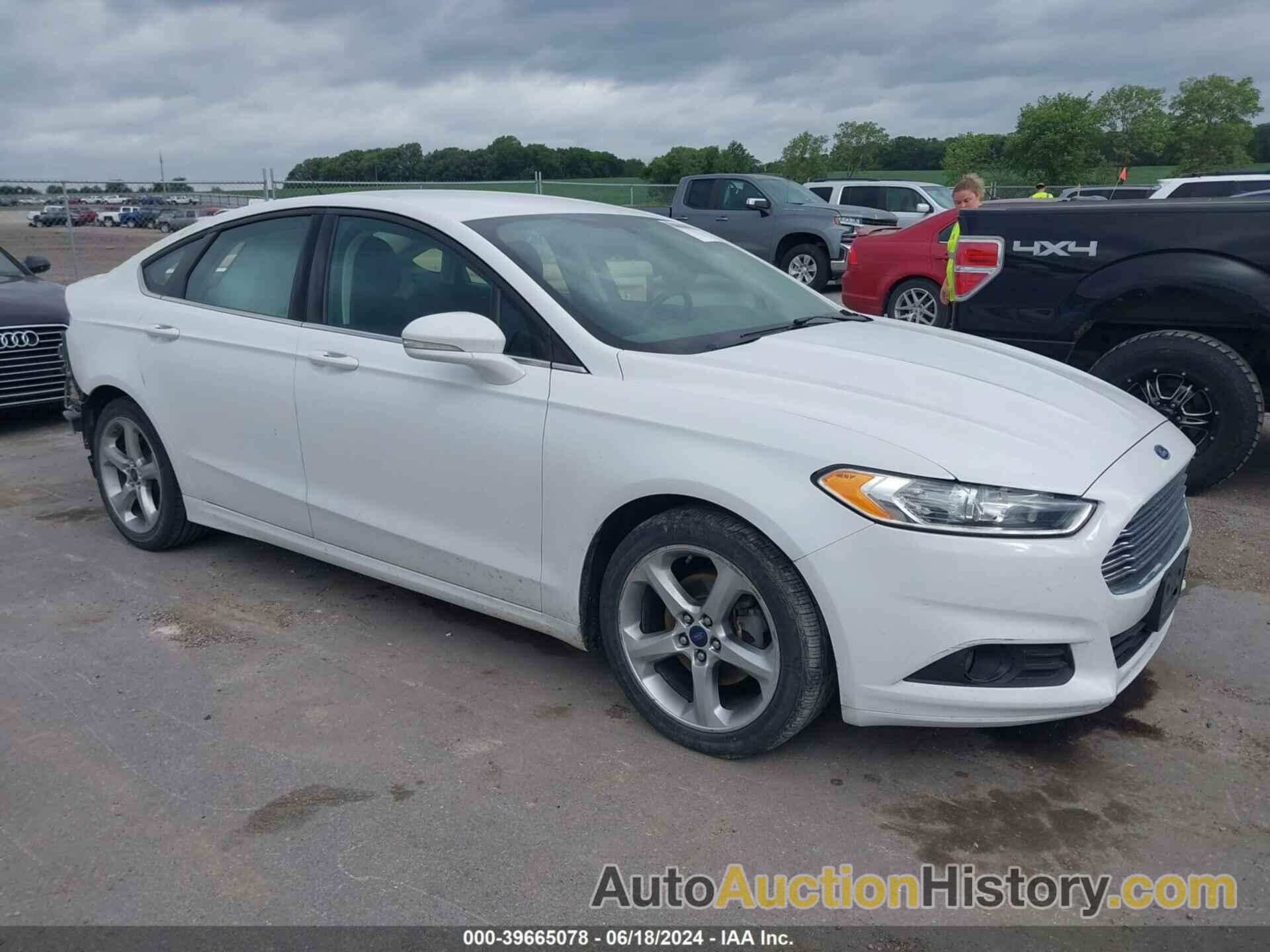 FORD FUSION SE, 3FA6P0H90GR304342